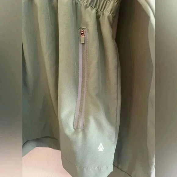 Cali Brand Green Athletic Jacket. Very Thin and Flattering. - Picture 3 of 8